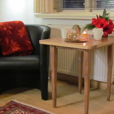 Konukevi Im Froschhaus Mit Fruehstueckskuechen 3*