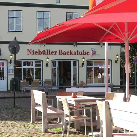 Im Froschhaus Mit Fruehstueckskuechen